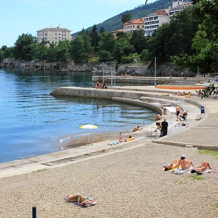 Apartments With A Parking Space Lovran, Opatija - 7713 Exterior photo